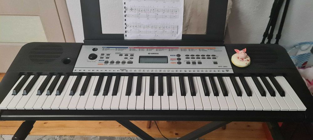 YAMAXA YPT-260,61 клавиша пиано