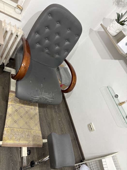 Vand mobilier salon înfrumusetare super pret