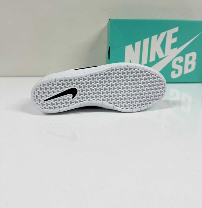 Nike SB Force 58