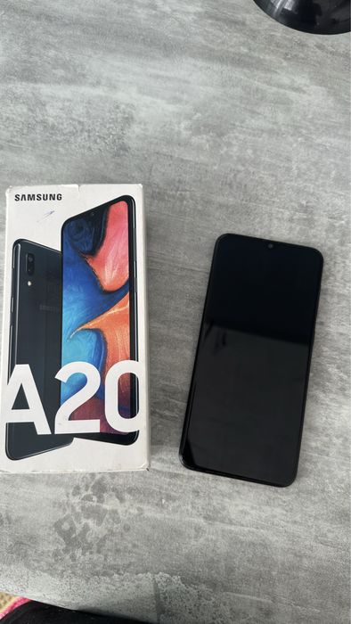 СамсунгА20