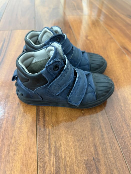 Ботинки на мальчика 28 р