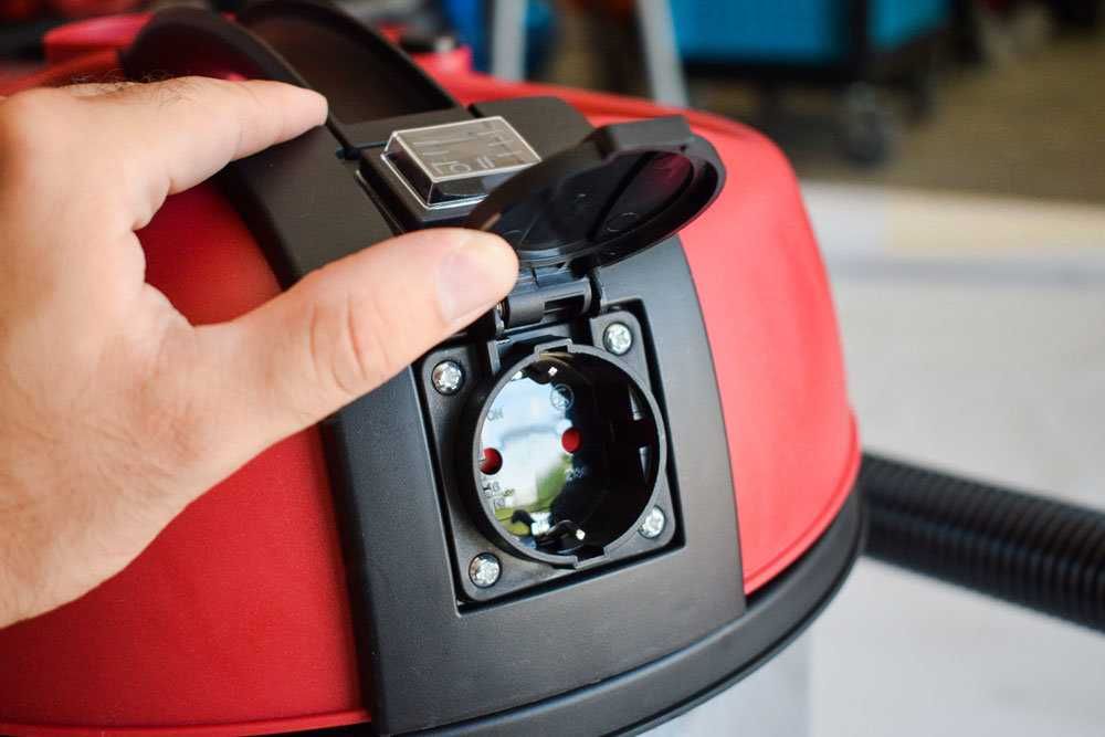 Шлайф за стени + индустриална прахосмукачка + нож за шпакловане 600 мм