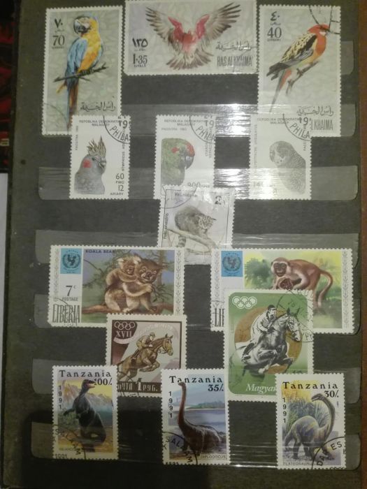 Clasor cu timbre vechi de peste 25-30 ani