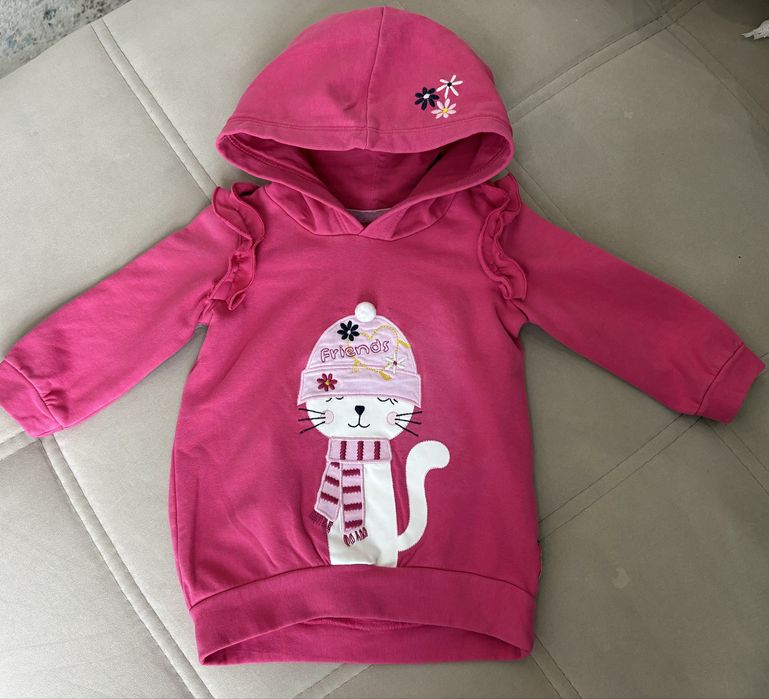 Продаются 5 теплые кофточки для девочки 1 год