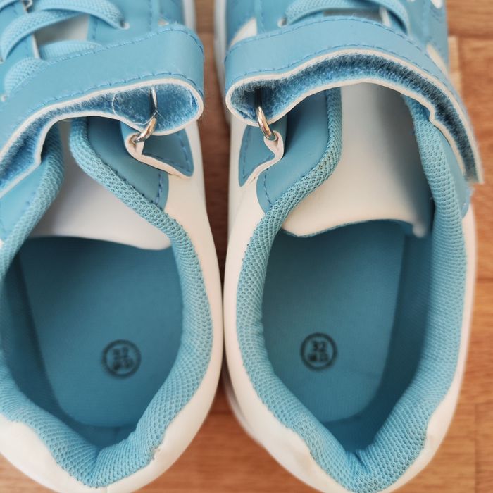 Нови детски маратонки 32 номер