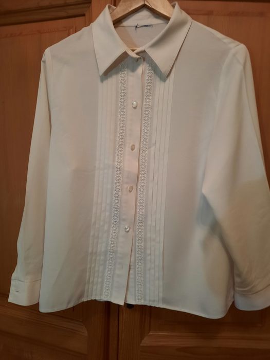 Cămașă dama alba cu broderie mărimea 42-44