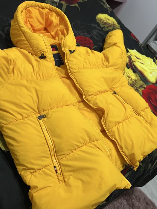 Geacă Tommy Hilfiger Galbenă – Mărimea L