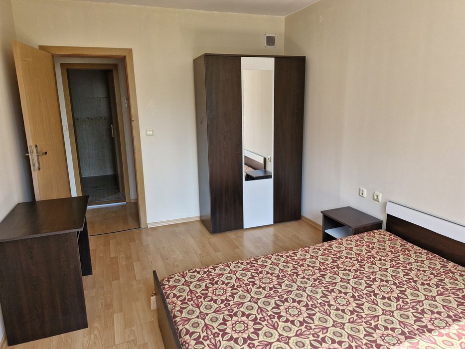 Продава се Четиристаен апартамент в Плевен, Дружба 2 - 131 кв.м за 1060 €/кв.м - Снимка #9