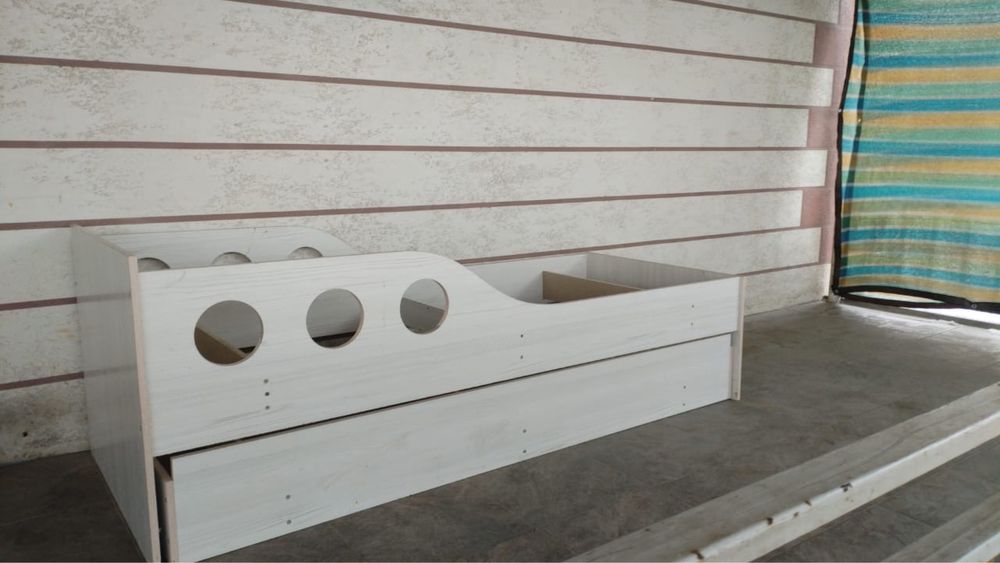 Детский двухместный кроват