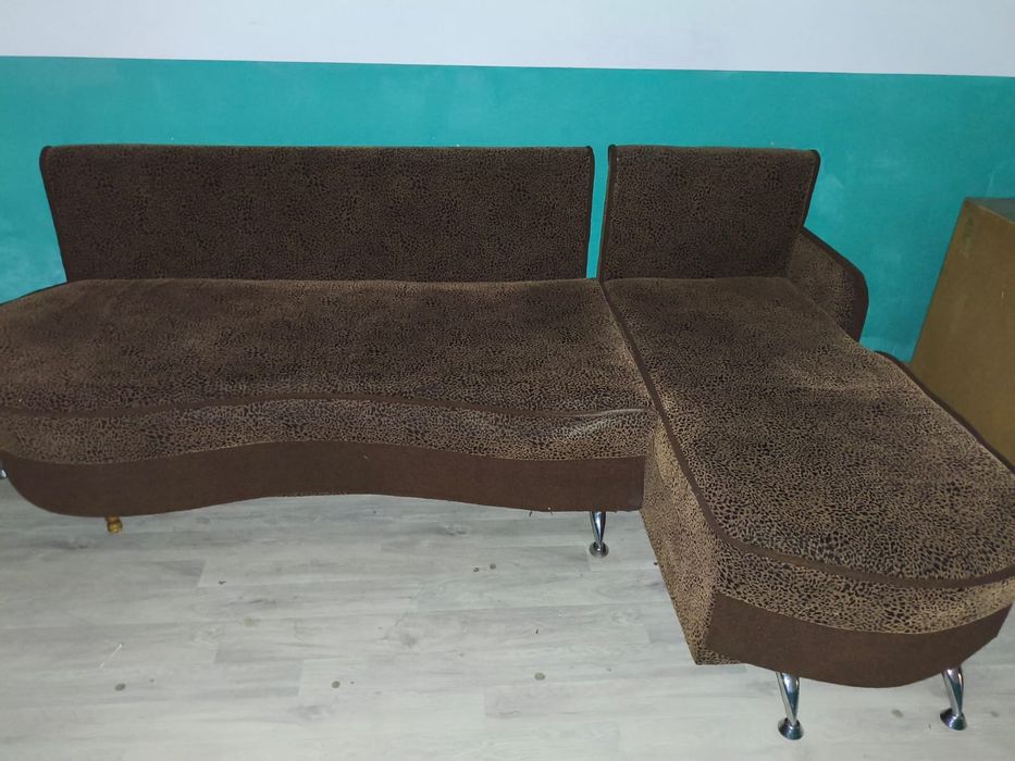 Отдам даром диван