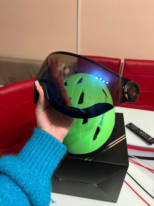 Casca Ski-verde neon Black Crevice