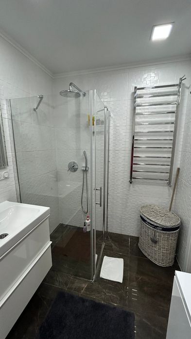 Отдава Под наем луксозен двустаен апартамент в Кръстова Вада