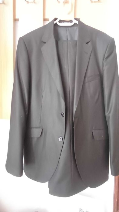 Costum bărbați negru,Slim ,mărimea L purtat o singură data