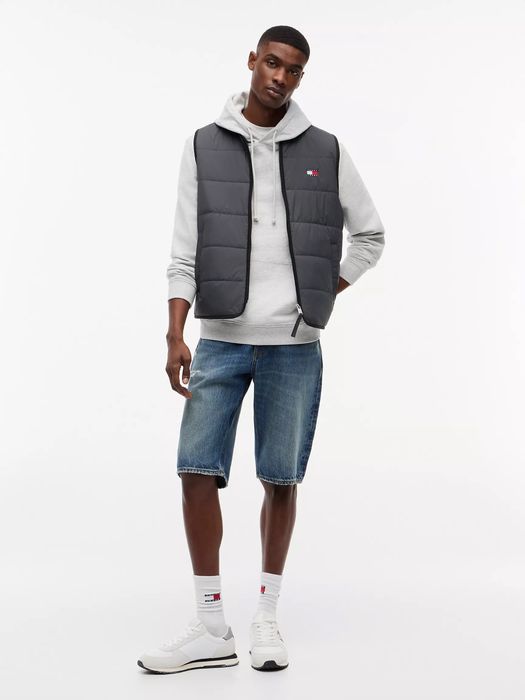 Продам безрукавку от Tommy