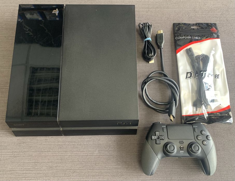 PS4, Playstation 4  500 GB - 135.00€