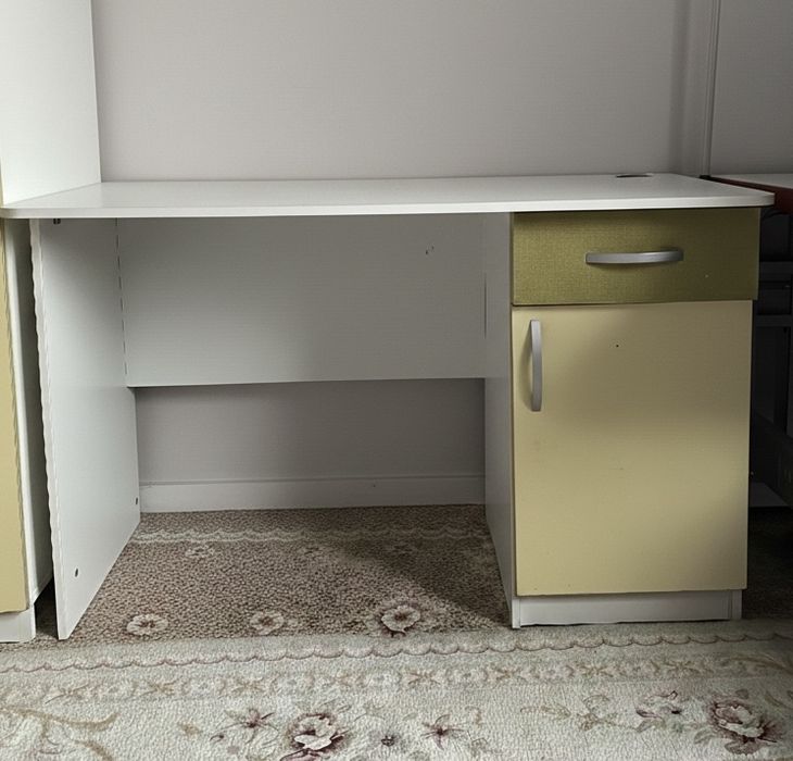 Шкаф для спальной и детской