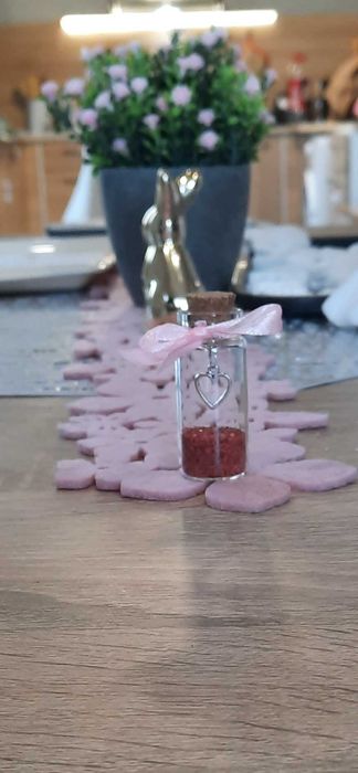 Стъклени шишенца ,Подаръче за вашите гости за повод.