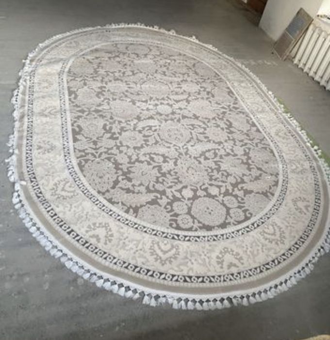 Новый, чистый ковер 280*380