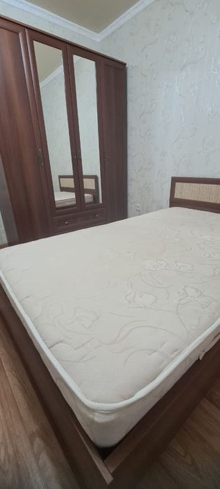 Продам спальный гарнитур