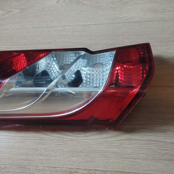 Ляв стоп за Iveco.