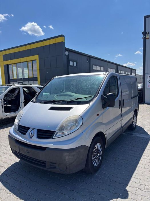 Dezmembram Renault Trafic 2.0 diesel din 2012