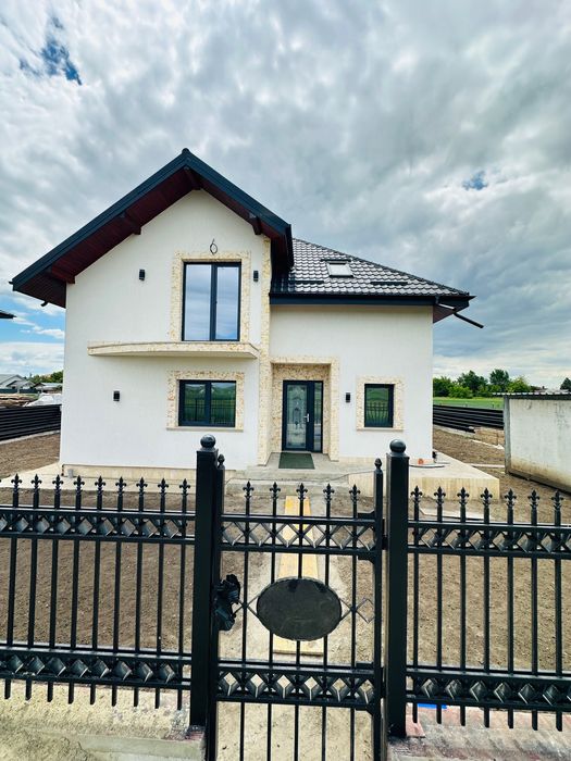 Casă nouă P+M, 157 mp utili, 500 mp teren -Dancu Holboca