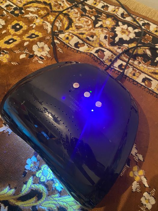 Продам лампу для маникюра!