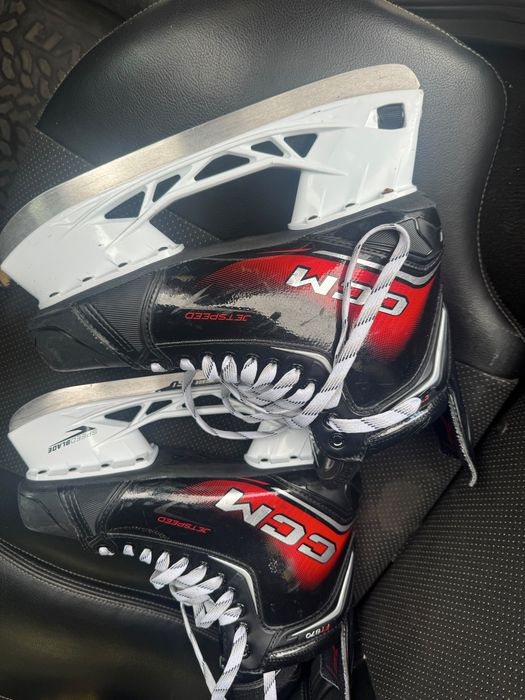 Продам коньки CCM Jet Speed FT870