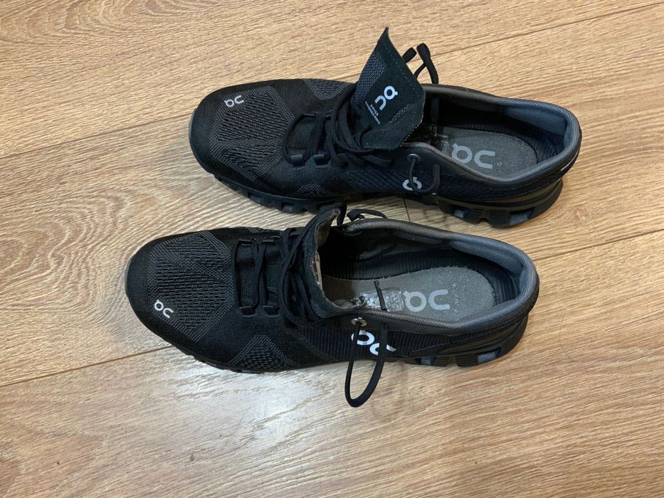 On Cloud-оригинални обувки 42 размер