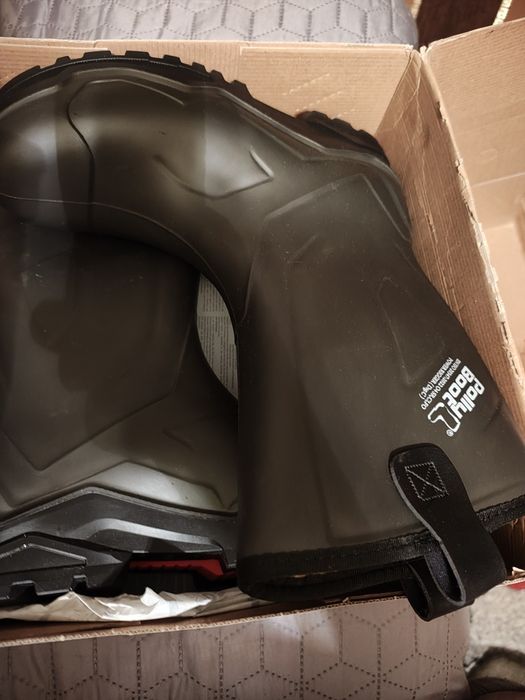 Cizme îmblănite  ideale pentru vânătoare sau zone reci