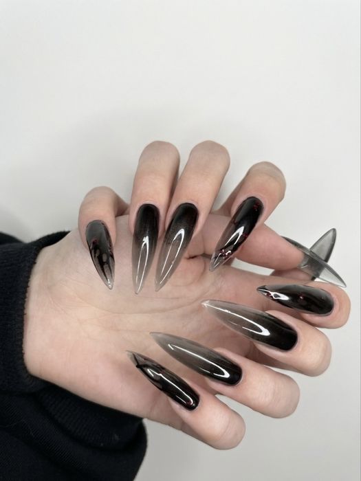 Caut modele pentru manichiura la pret de cost al materialelor