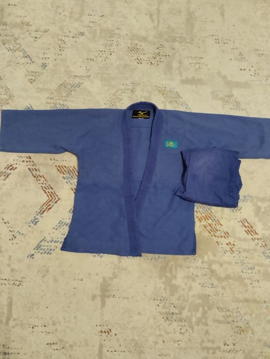 Продам кимоно для дзюдо