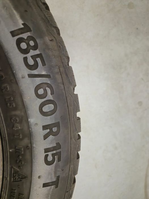 4 anvelope iarna Continental 185 60 15 stare foarte buna