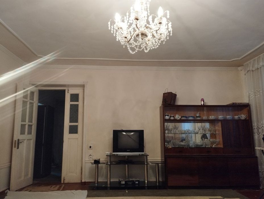 срочно, продается четырехкомнатная квартира