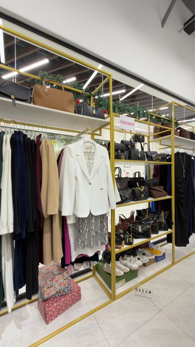 Торговое оборудование для бутика магазина примерочная лофт