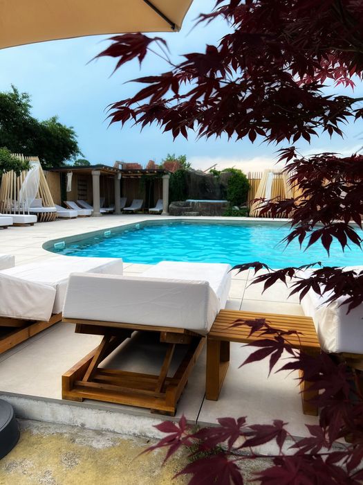 Sezlong lemn piscina