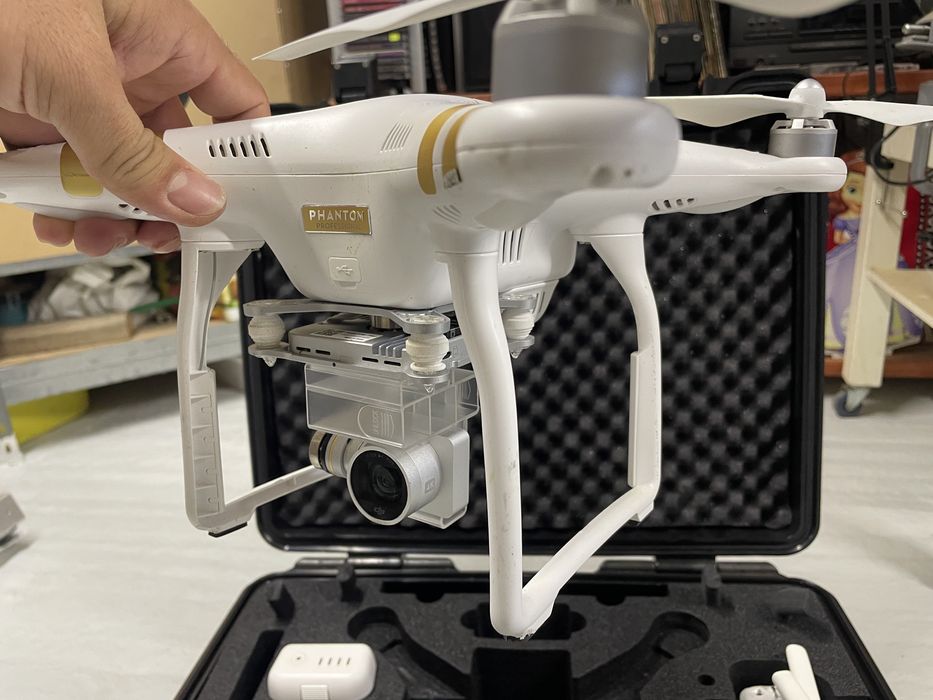 Vand drona dji phantom 3 profesional