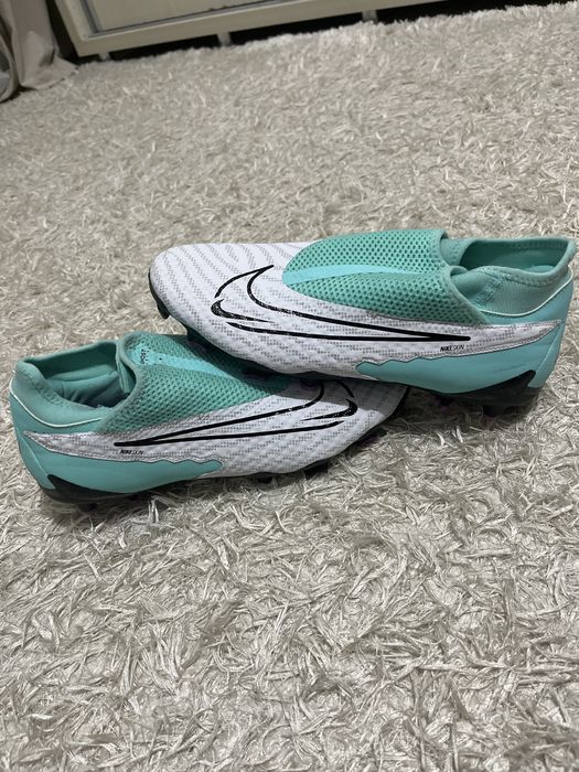 Ghete de fotbal nike phantomsi new balance