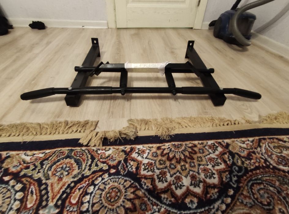 Турник настенный новый