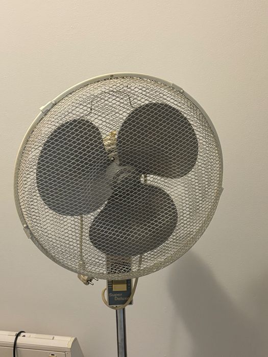 Vand ventilator utilizat dar in stare foarte buna