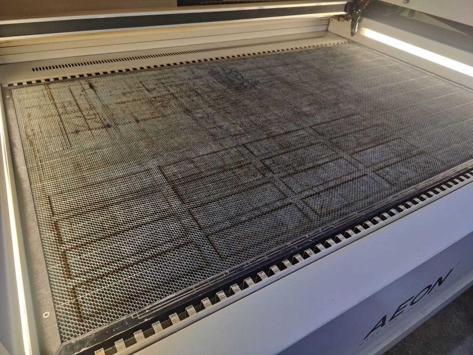 CNC Laser CO2 AEON Nova 14 1400x900 cm, 147 KW