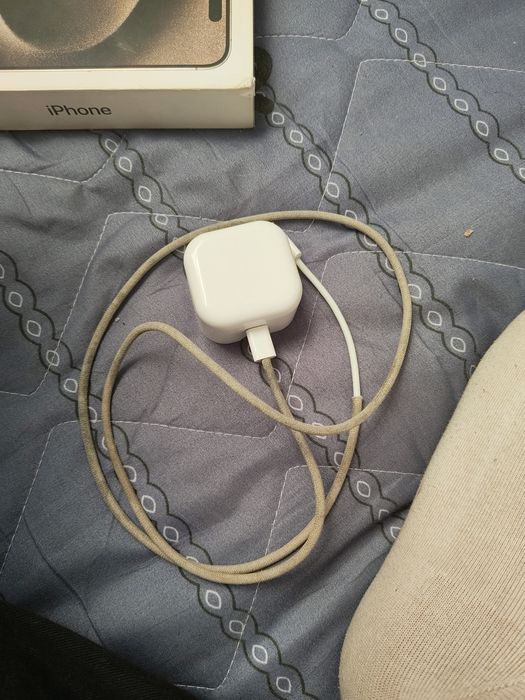 Зарядка от айфона