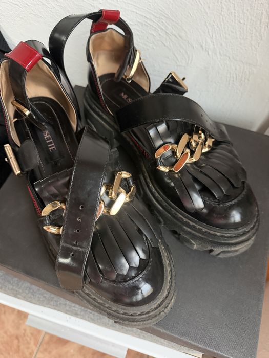 Pantofi decupati cu catarame Musette