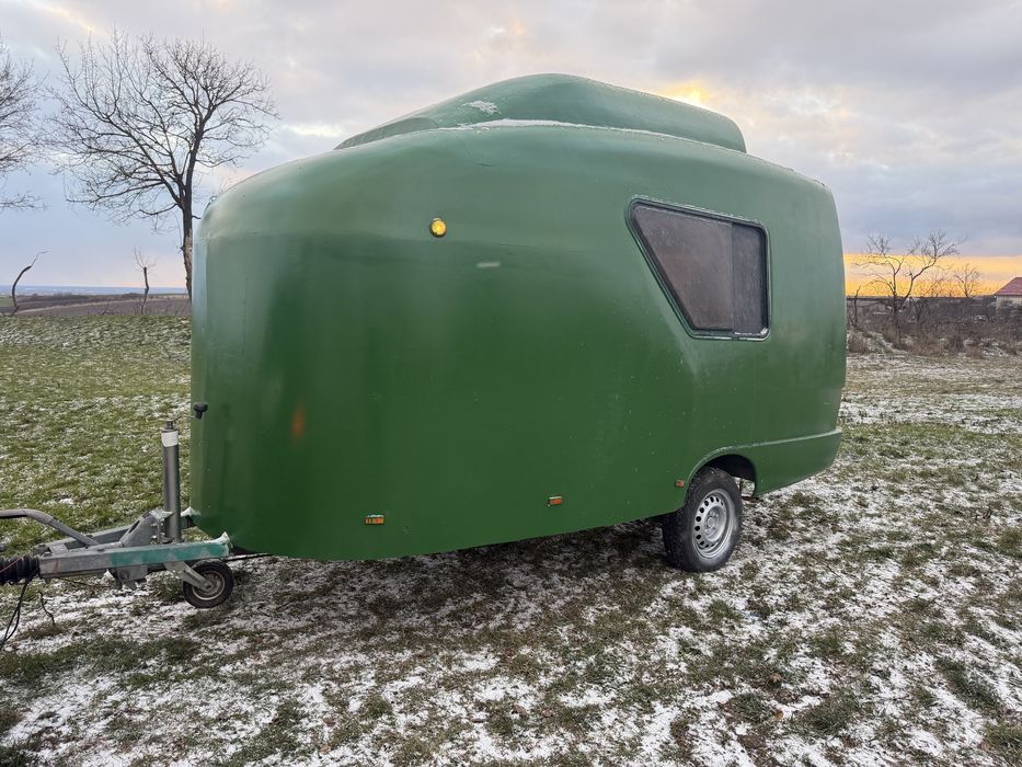 Vînd rulota anul 2012