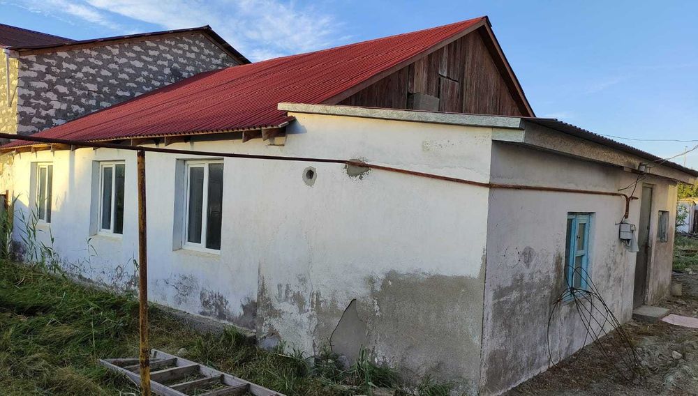 Дом с земельным участком в городе Атырау.