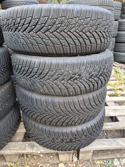 4бр. 215 65 16 Firestone зимни.