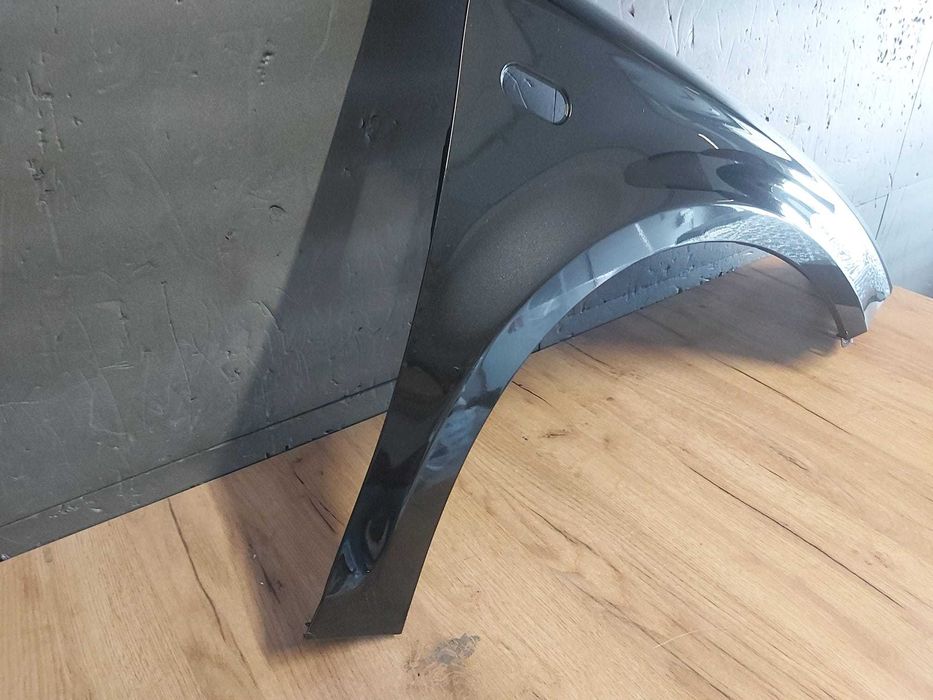 Aripa Fata Dreapta Seat Leon 2005-2008 (LC9Z (Negru))