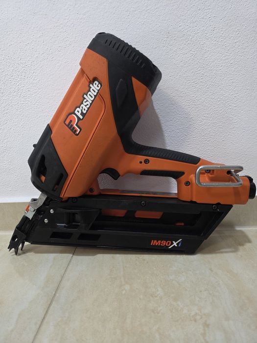 Pistol cuie paslode IM90 Xi