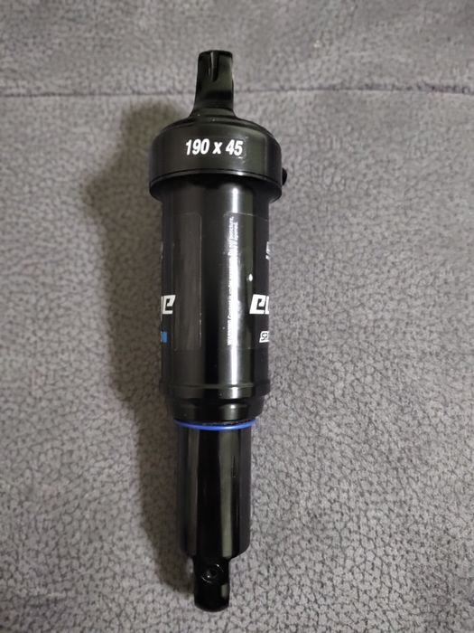 Шок SR Suntour Edge LOR-12