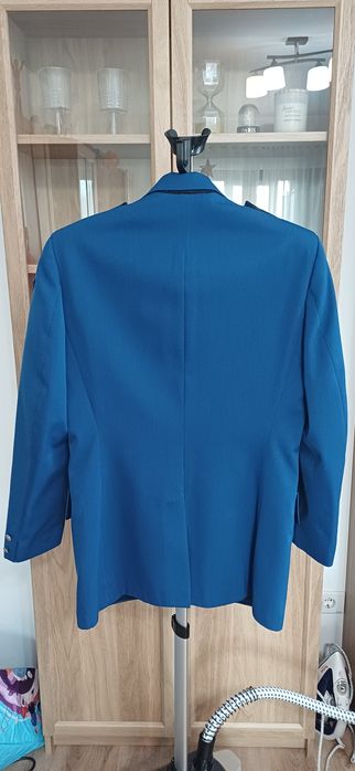 Vând veston pentru ceremonie de jandarmi.